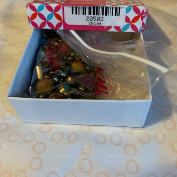 Premier Designs Chiclet Necklace - Picture 5 of 5